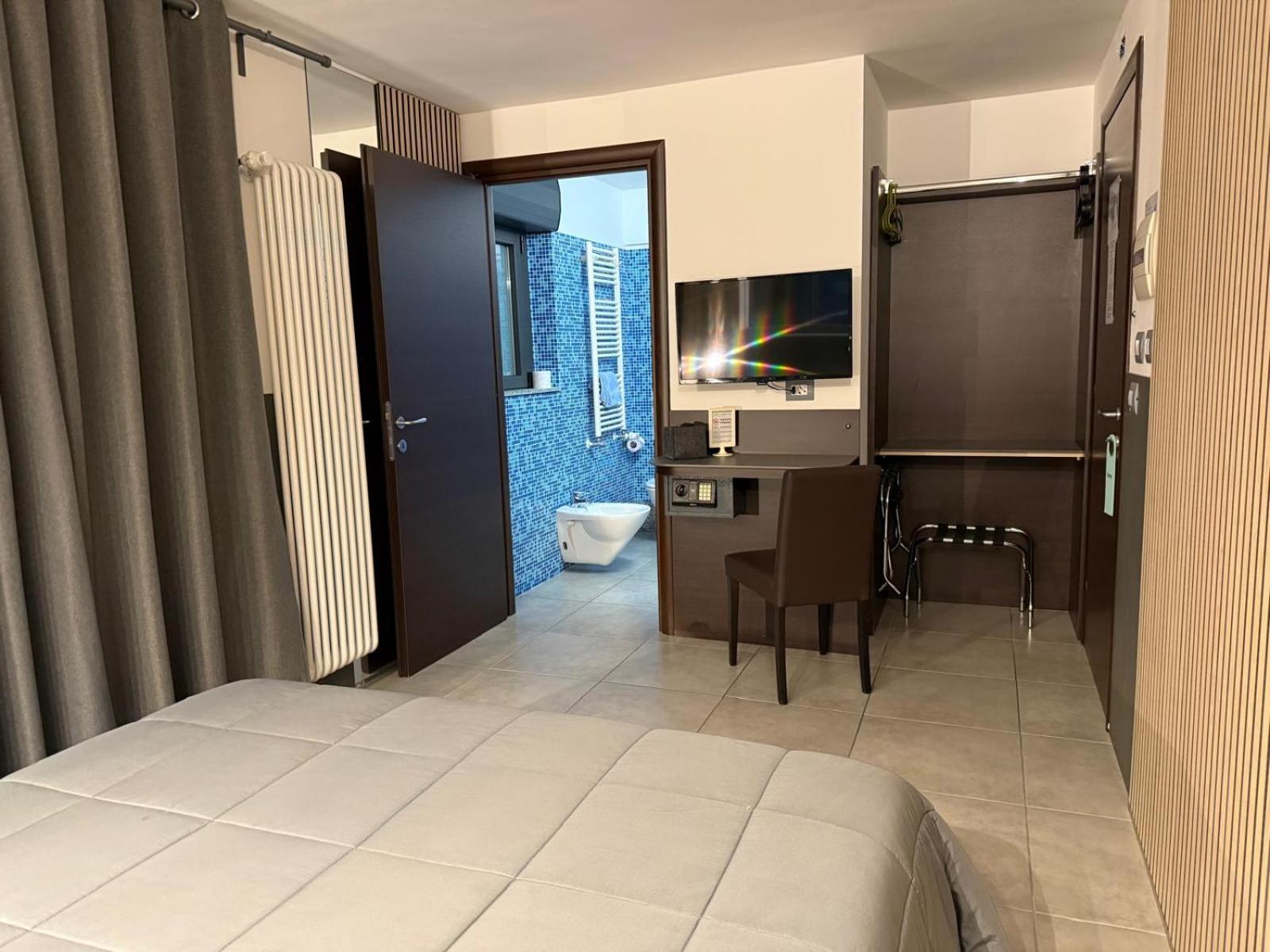 Villa Camilla Milano Easy Rooms Metro 4 — Photos 1